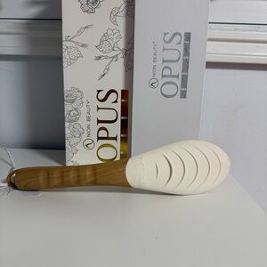 Non Beauty Cream and Wood Spoon - Cream